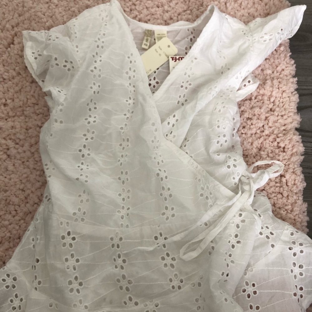 White tie top